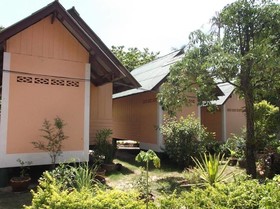 Sandee Bungalows