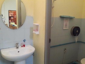 Seventeen Hostel