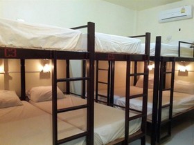 Seventeen Hostel