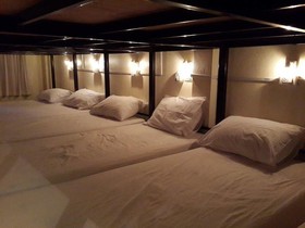 Seventeen Hostel