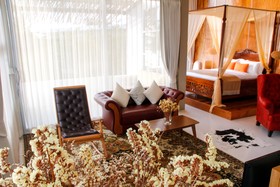Summer Luxury Beach Resort