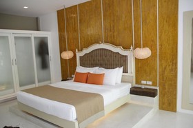 Summer Luxury Beach Resort