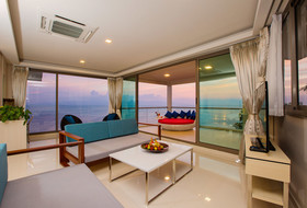 Sunset Beach Club Hotel & Spa