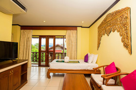 Sunset Beach Club Hotel & Spa