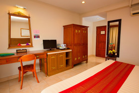 Sunset Beach Club Hotel & Spa