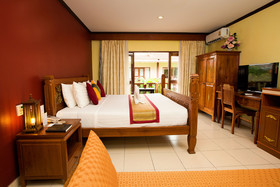 Sunset Beach Club Hotel & Spa