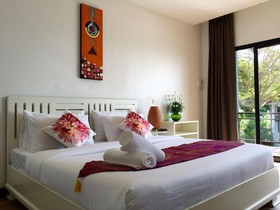 West Coast Beach Resort