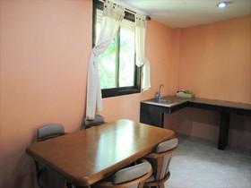 Baan Srinimit House & Apartment