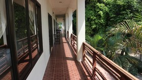 Baan Srinimit House & Apartment