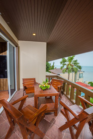 Royal Beach Boutique Resort & Spa