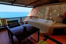 Samui Bayview Resort & Spa