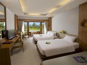 Thai House Beach Resort