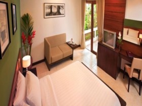 Thai House Beach Resort
