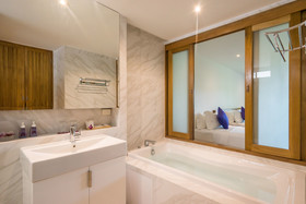 White Sand Samui Resort