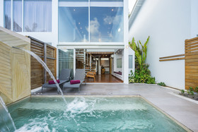 White Sand Samui Resort