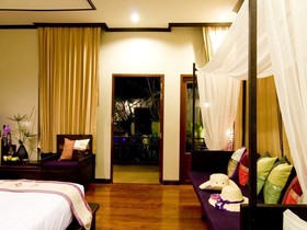 Kanok Buri Resort