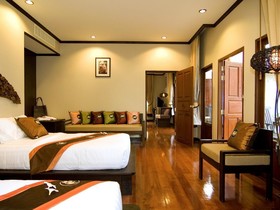 Kanok Buri Resort