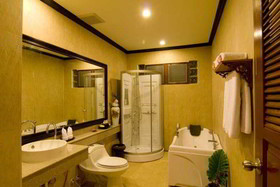 Kanok Buri Resort