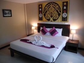 Ampha Place Hotel