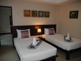 Ampha Place Hotel