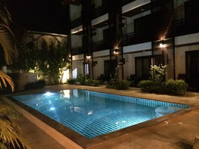 Ampha Place Hotel