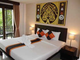Ampha Place Hotel