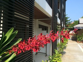 Ampha Place Hotel