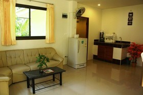 Baan Saen Sook Villas
