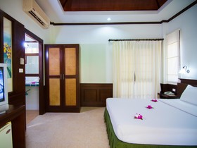 Coco Palm Beach Resort