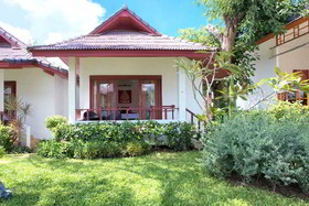 The Cosy Beach Resort
