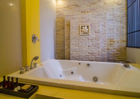 Kirikayan Luxury Pool Villas & Spa