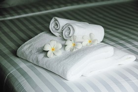 Maenam Bay Resort