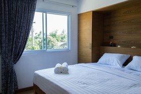 Maenam Bay Resort