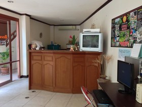 Summer Inn