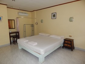 Jinta City Hotel