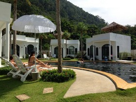 Chalaroste Lanta The Private Resort