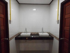 Lanta Long Beach Hostel