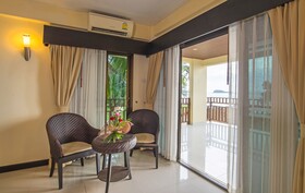 Lanta Pura Beach Resort