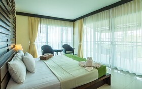Lanta Pura Beach Resort