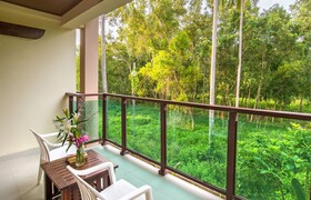 Lanta Pura Beach Resort