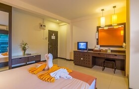 Lanta Pura Beach Resort