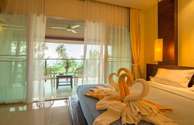 Lanta Pura Beach Resort