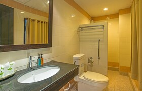 Lanta Pura Beach Resort