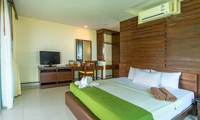 Lanta Pura Beach Resort