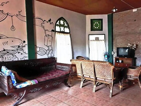 Miranda's Cafe & Stay