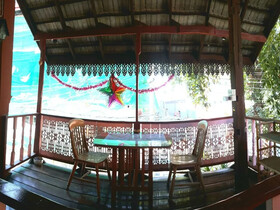 Miranda's Cafe & Stay