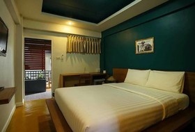 Chula Room & Service