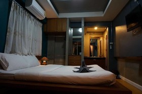 Chula Room & Service