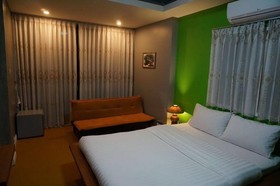 Chula Room & Service