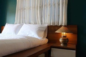 Chula Room & Service